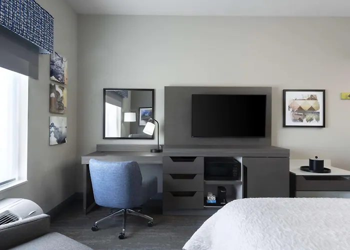 Hampton Inn & Suites St Charles Old Town Area, Mo